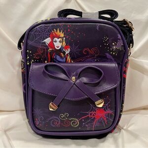 Disney Villains Evil Queen Apple Crossbody Bag Floral Bow Bag NWT WondaPOP Luxe
